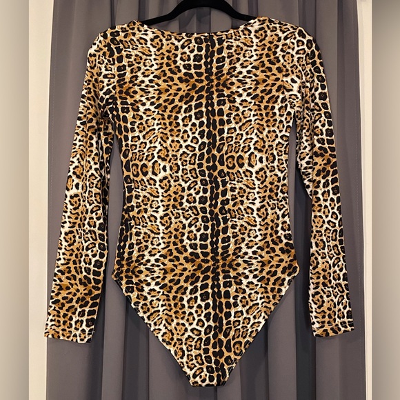 Long Sleeve Leopard Print Bodysuit Size Small - Picture 2 of 12